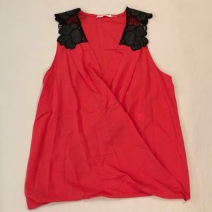 Sleeveless Blouse with Flower Detail